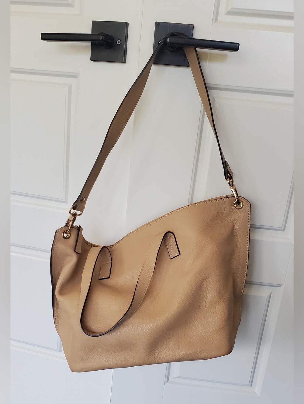 Vittoria Napoli Slouchy Tote Bag In Neutral Tan Beige Excellent Condition